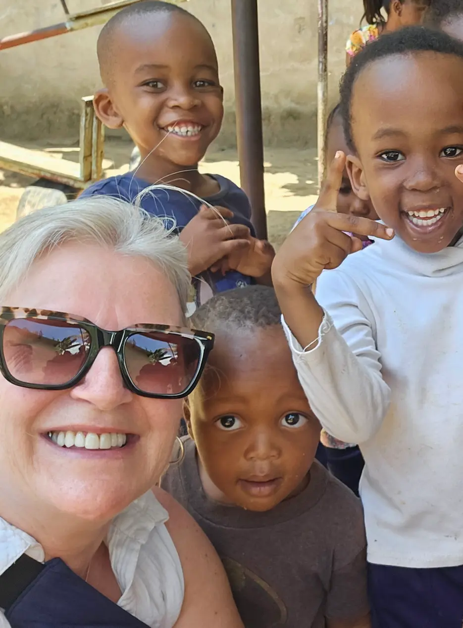 Africa children home
